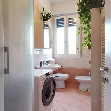 Brodolinas: Bilocale Esclusivo Con Vista 아파트 볼로냐